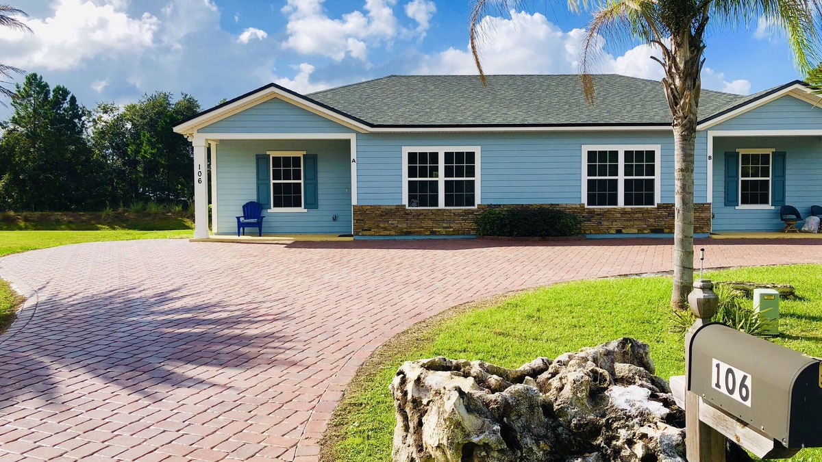 Hollister House | Blue Heron 106A Getaway 2 bedroom 1.5 bathroom