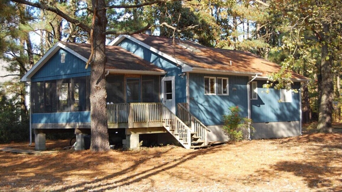 Piney Island House | Blue Heron-Closest Neighborhood to Beach w/shared community water access!