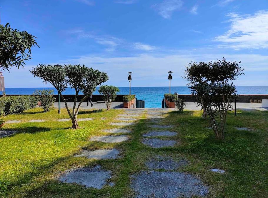 Letojanni Apartment | Blue Holiday da Carla