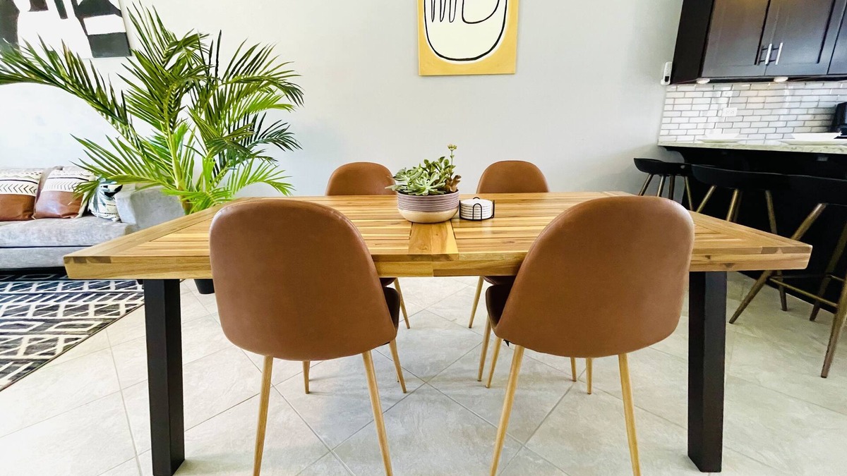 Estate Mount Pleasant West Apartment | Blue House East at the Botanical Gardens