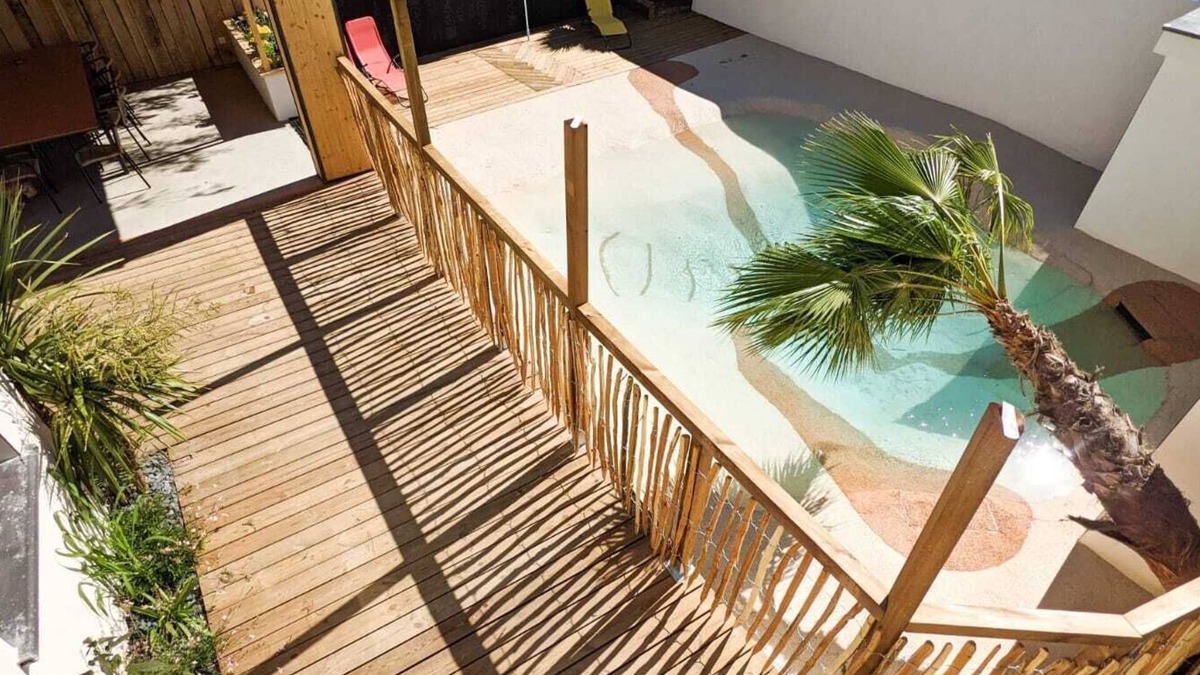 Colombiers House | Blue Lagoon