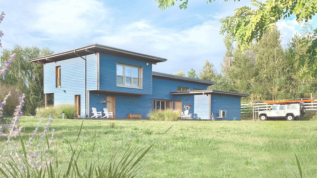 Brzozie House | Blue Lakehouse for 4 people (50 m from the lake)