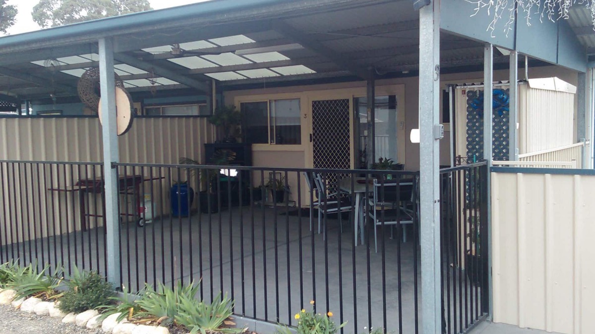 Port Vincent Apartment | Blue Line Unit 3 - Great location! Close to all amenities! Off Peak Special!