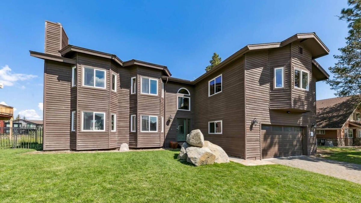 Tahoe Keys House | Blue Majestic: Tahoe Keys Waterfront 5BR Lake Tahoe Rental