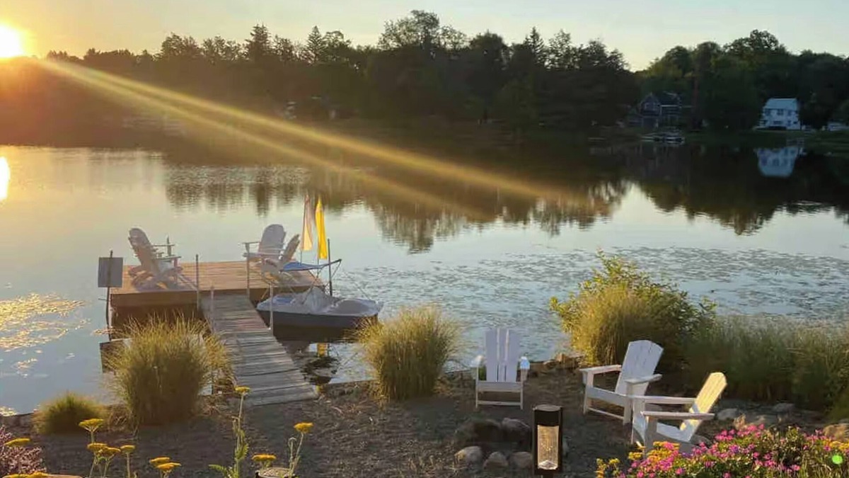 Lily Dale House | BLUE OAR LAKEHOUSE-Chautauqua-Lilydale-Luxury on the Lake