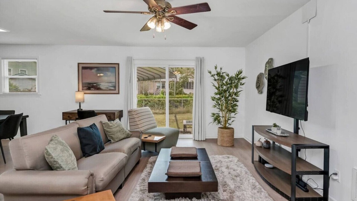 Oak Grove House | Blue Park Nest | 3 BR 2 BA