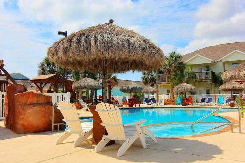 Port Aransas House | Blue Pelican at Pirates Bay Resort
