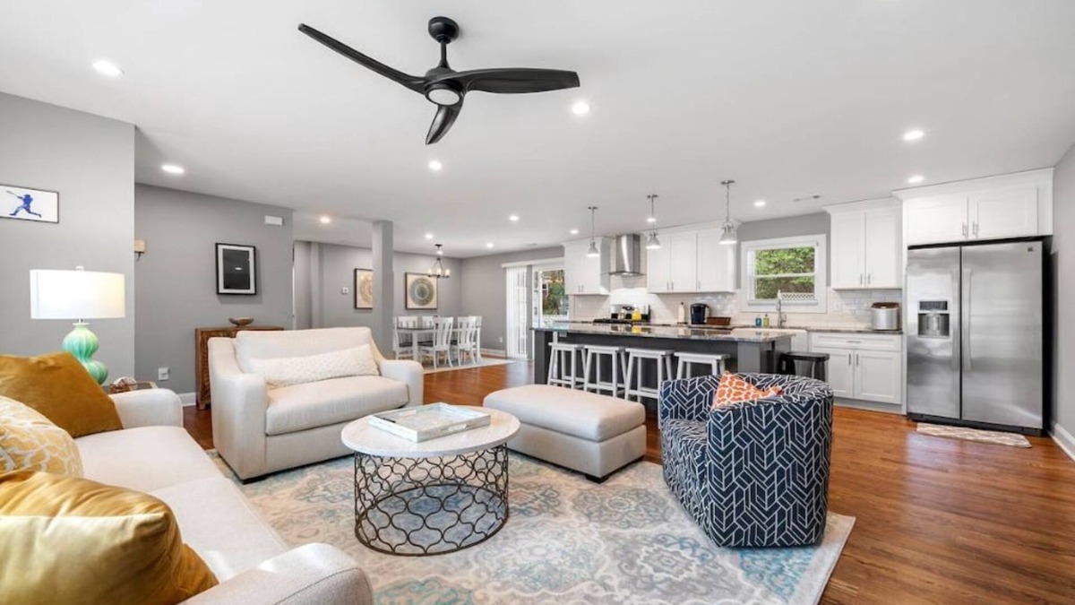 Smyrna House | Blue Ribbon 3BR/2BA Bungalow near Truist Park