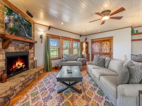 Blue Ridge House | Blue Ridge Cottage - Downtown Blue Ridge Cottage Rental - Game Room, Pet-Friendly, Walk to Dining and Shopping