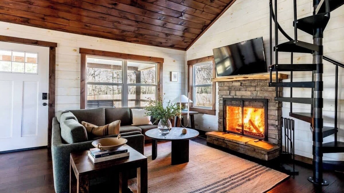 Blue Ridge Cottage | Blue Ridge Cottage & Guest House, Hot Tub, Fireplace, Game Room 10 Guests