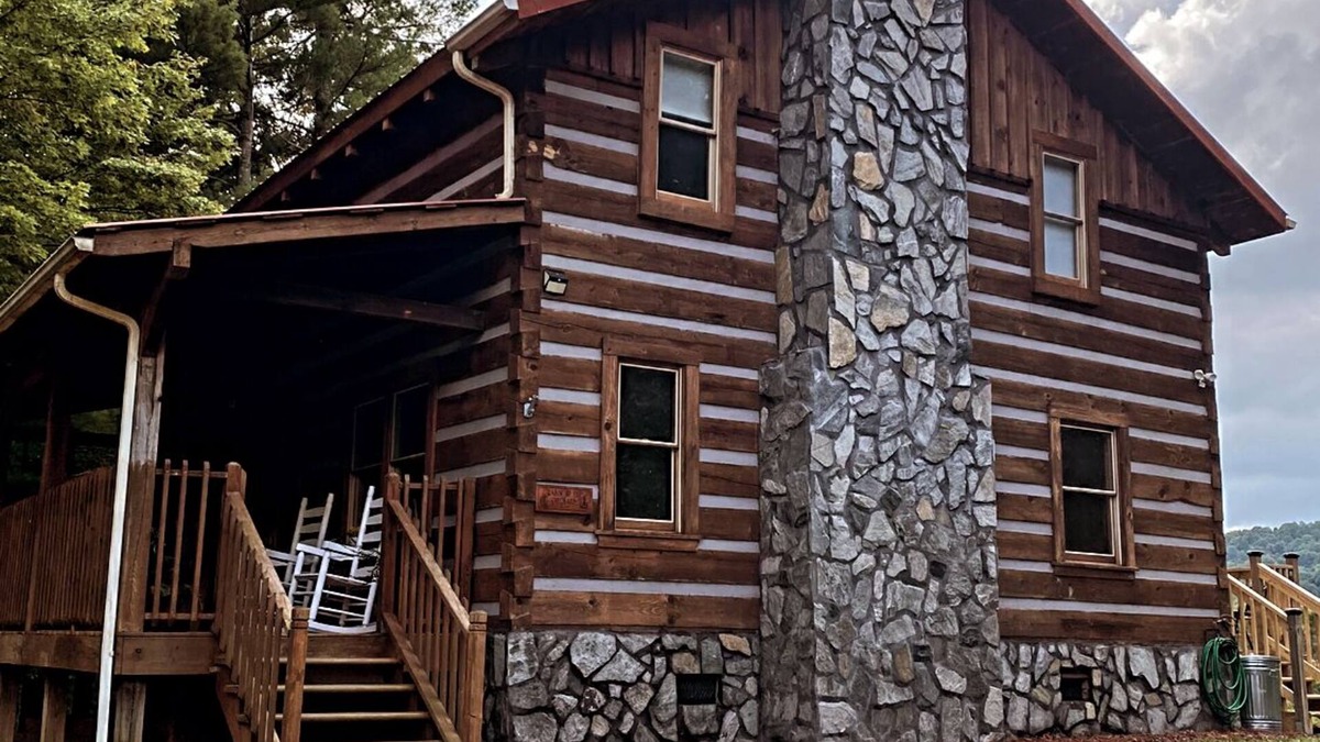 Cana Cabin | Blue Ridge Mtn Log Cabin 4 bedroom + Treehouse Bird Watchers