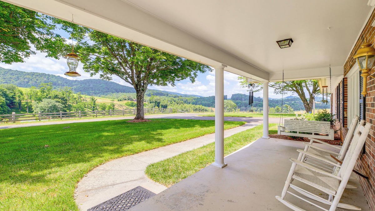 Laurel Springs House | Blue Ridge Mtn Views: Ranch-Style Home in Sparta!