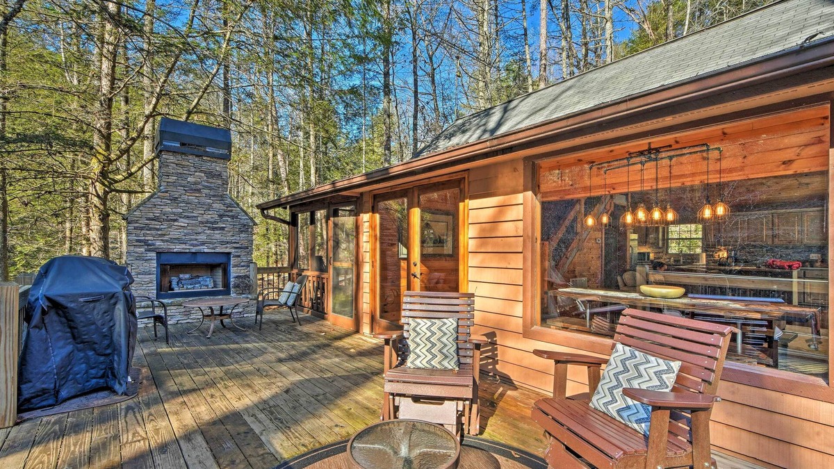 Blue Ridge Cabin | Blue Ridge Mtns Creekside Cabin w/Hot Tub + Pier!