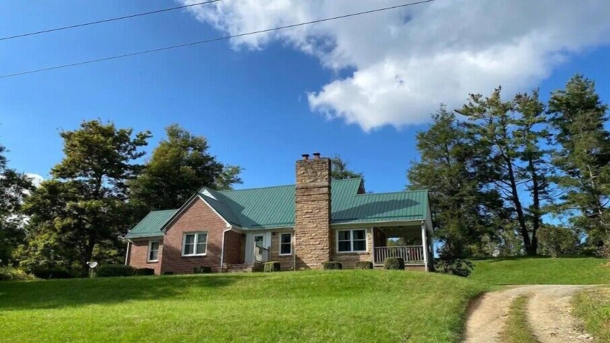 Meadows Of Dan House | Blue Ridge Parkway nVa mountains, right off 58
