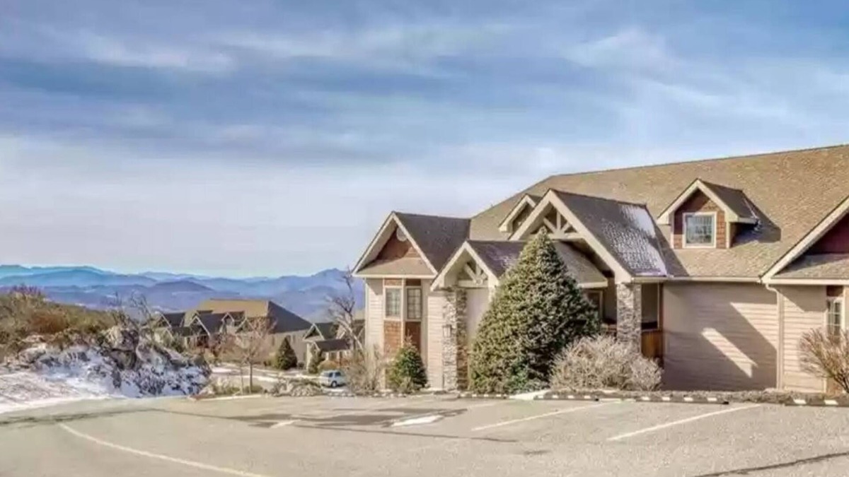 Sugar Mountain Condo | Blue Ridge Postcard View. Long Range, Layered Mountain Views!