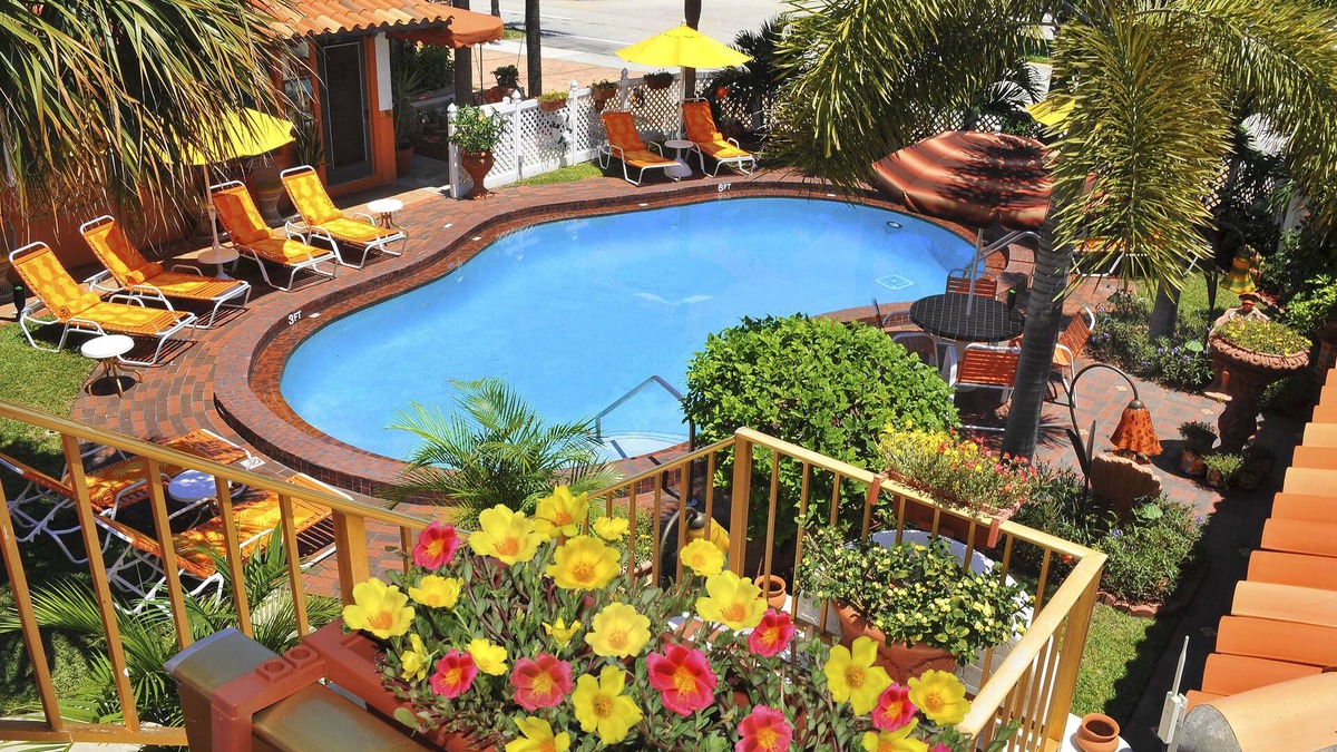 Lauderdale-by-the-Sea Hotel | Blue Seas Courtyard