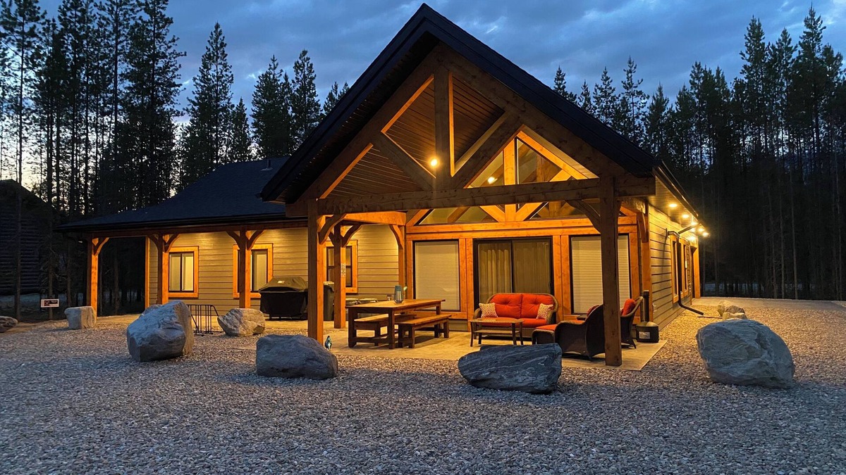 Valemount Cabin | Blue Sky Valemount Cabin Your home away from home , your search is over!