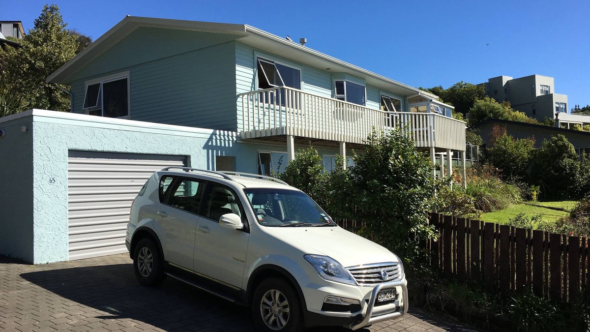 Atawhai House | Blue Sky View Atawhai
