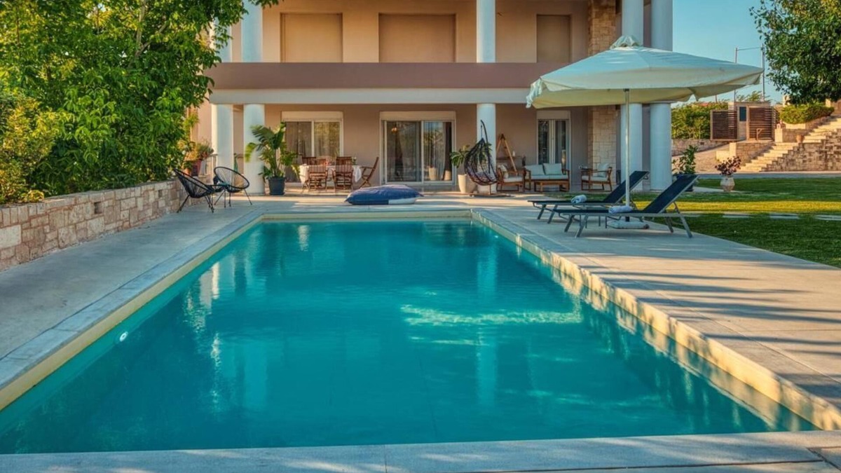Episkopi Villa | Blue Sky Villa in Crete