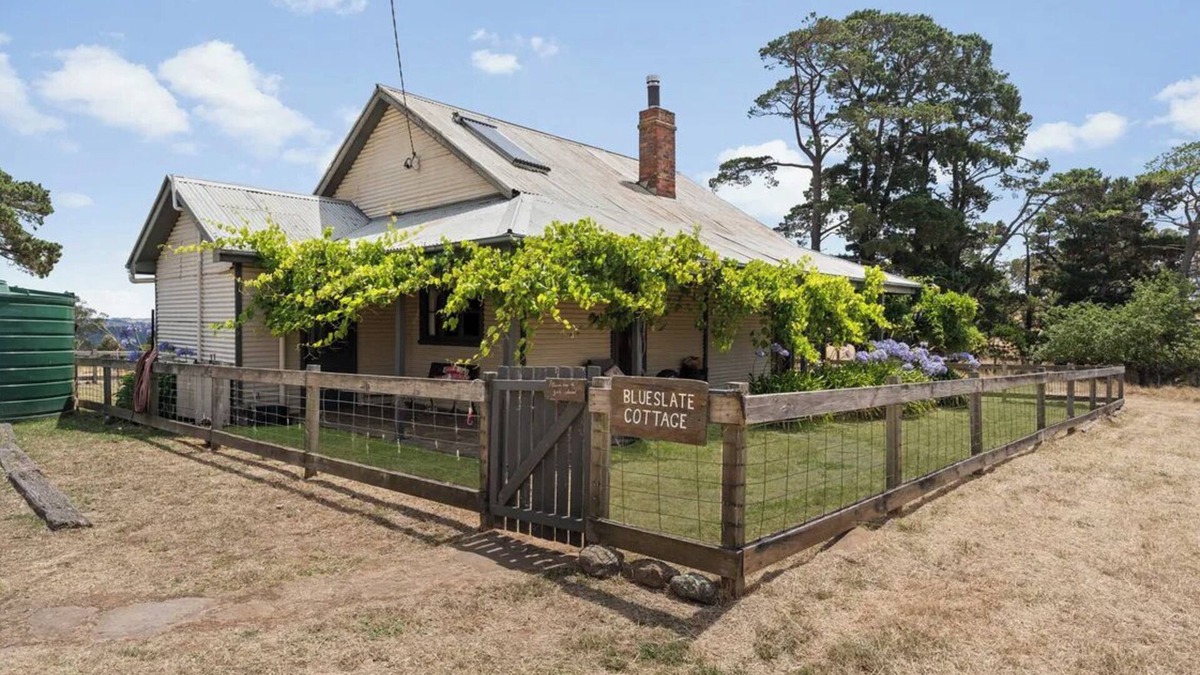 Curraweela House | Blue Slate Cottage at Curraweela Farm