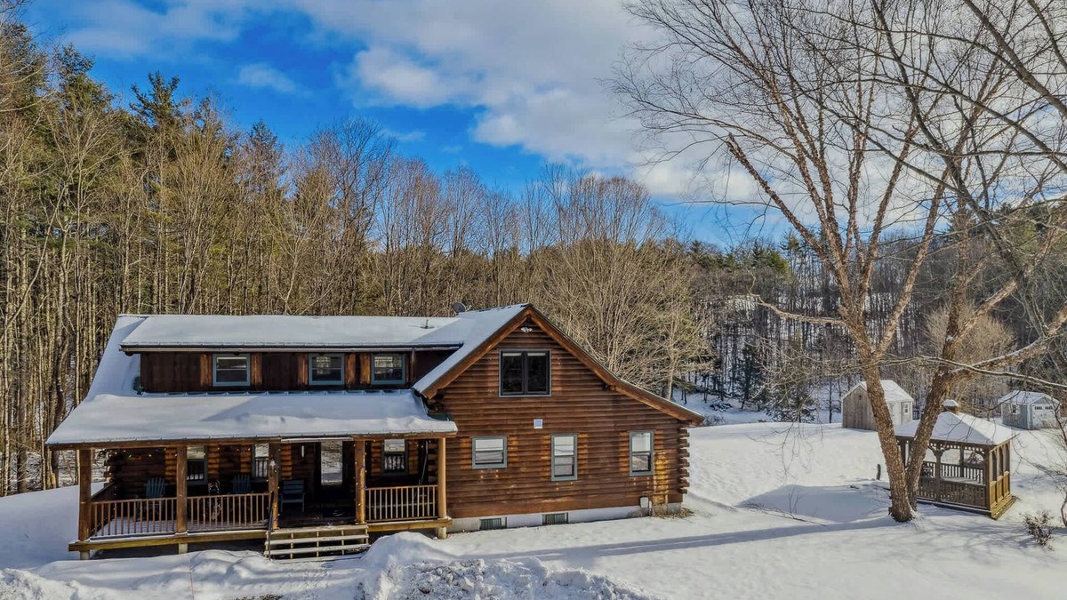 Hartland Cabin | Blue & Sonny Hollow: Modern Cabin Firepit & Trails