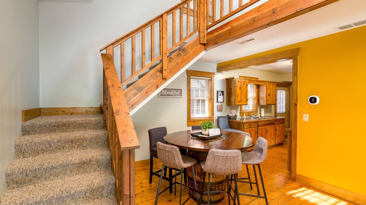 Millersburg Cabin | Blue Spruce . Trailside Lodging