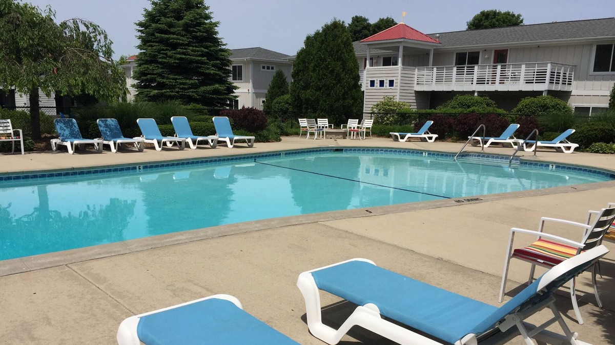 Douglas Condo | Blue Star 11 Saugatuck/Douglas condo w/ pool; 2 min to town, 5 min to beach