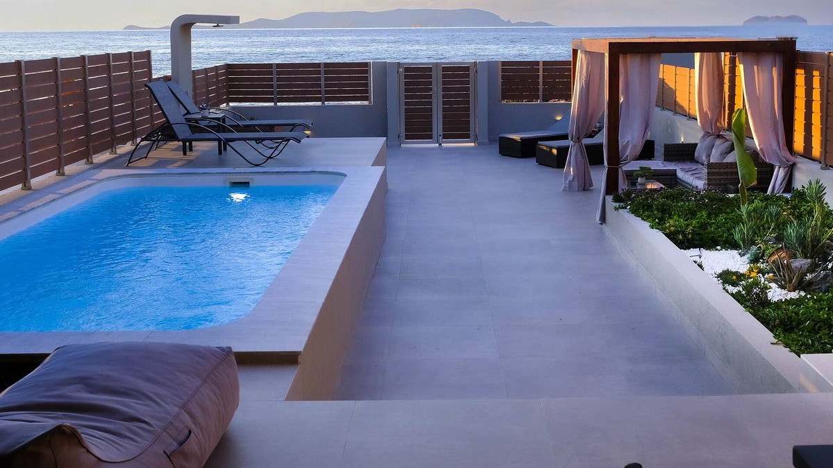 Gournai Villa | Blue Velvet Coast Luxury Villa