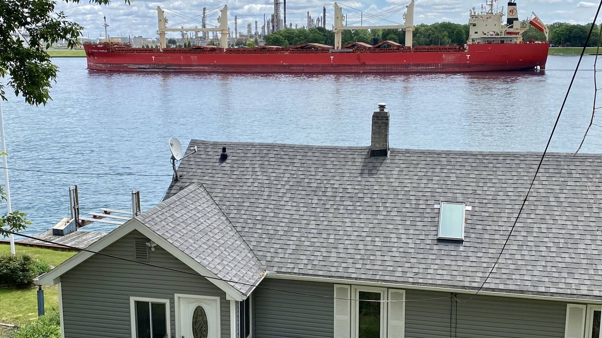 Marysville House | Blue Water Hideaway.Awesome renovation.Incredible River Views.Free Wifi