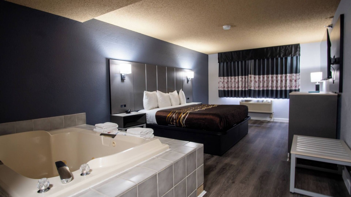 Eagan Hotel | Blue Way Inn & Suites Eagan