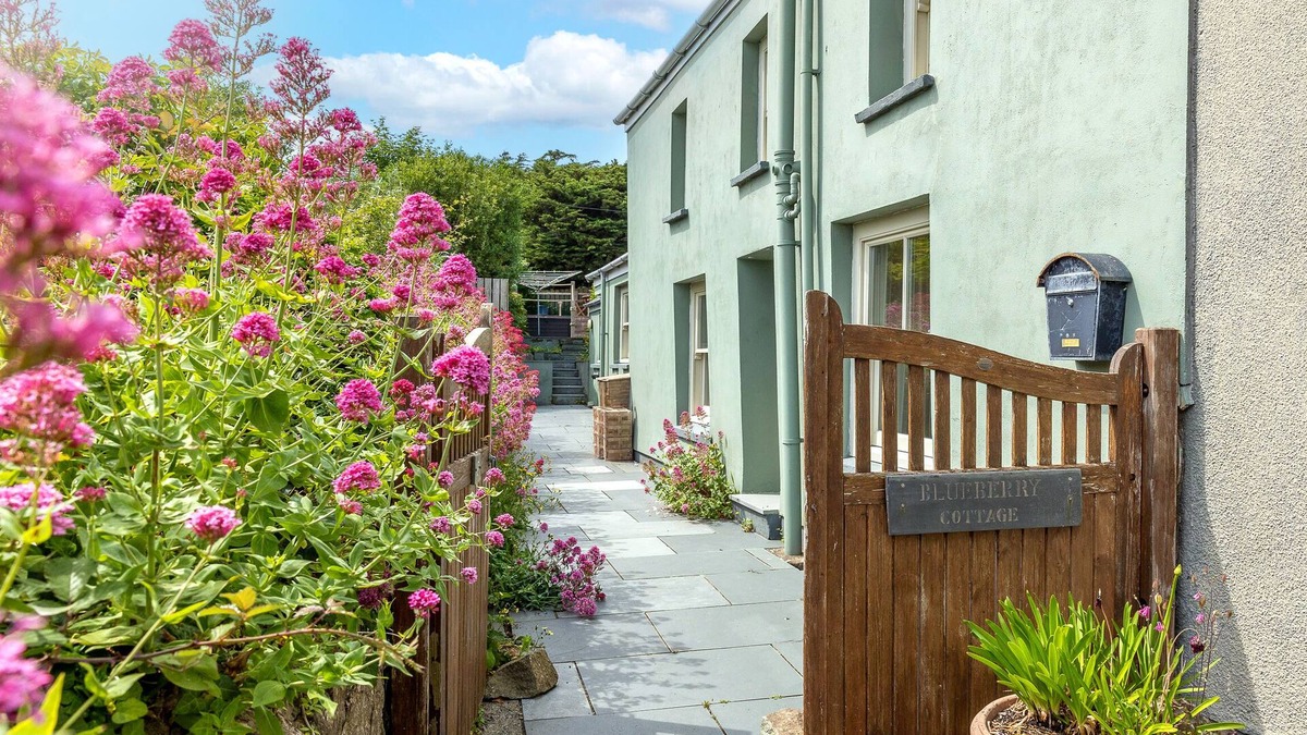 Solva Cottage | Blueberry Cottage, Holiday cottage Solva, Sleeps 6, 3 bedrooms, bathrooms