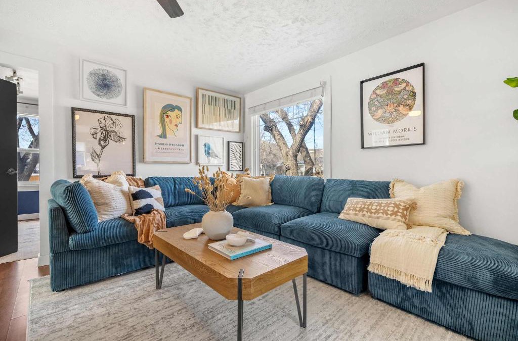 Drumheller House | Bluebird 3 Bedroom Home in the Heart of Drumheller