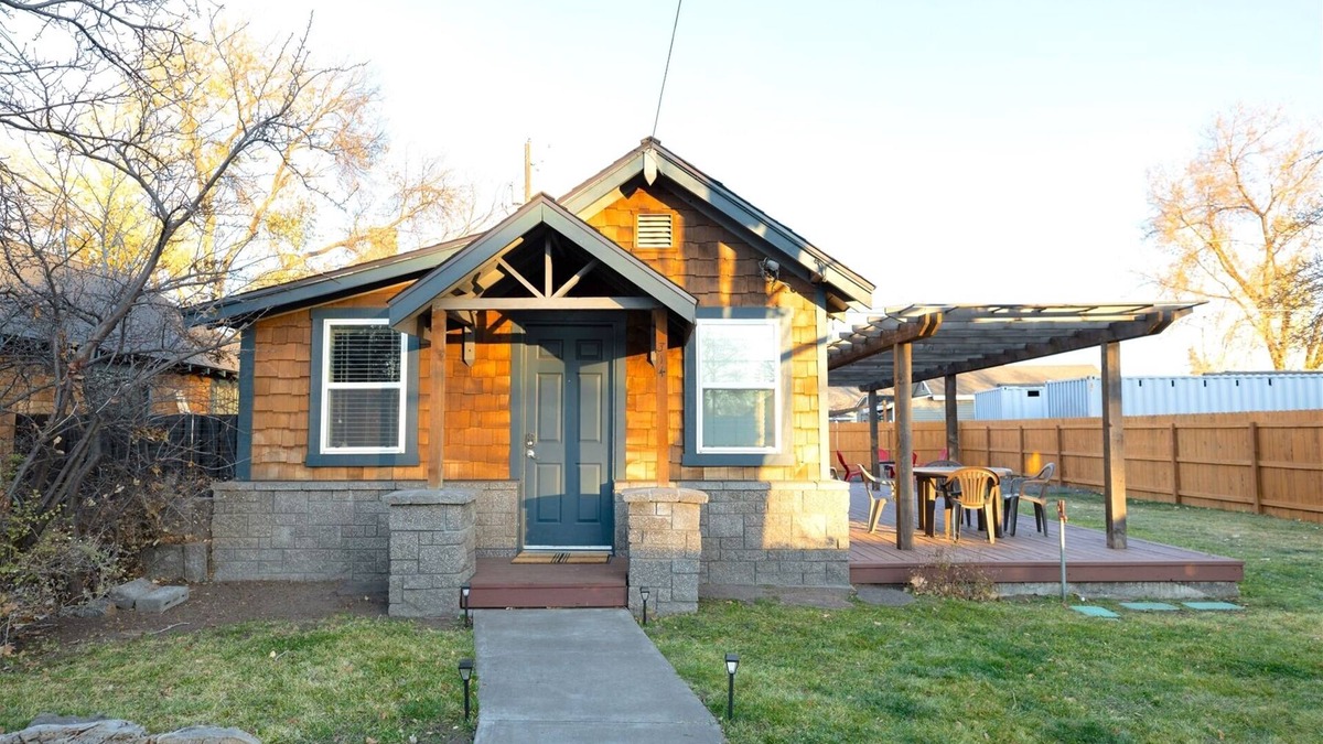 Old Bend House | Bluebird Day - Aspen Getaway
