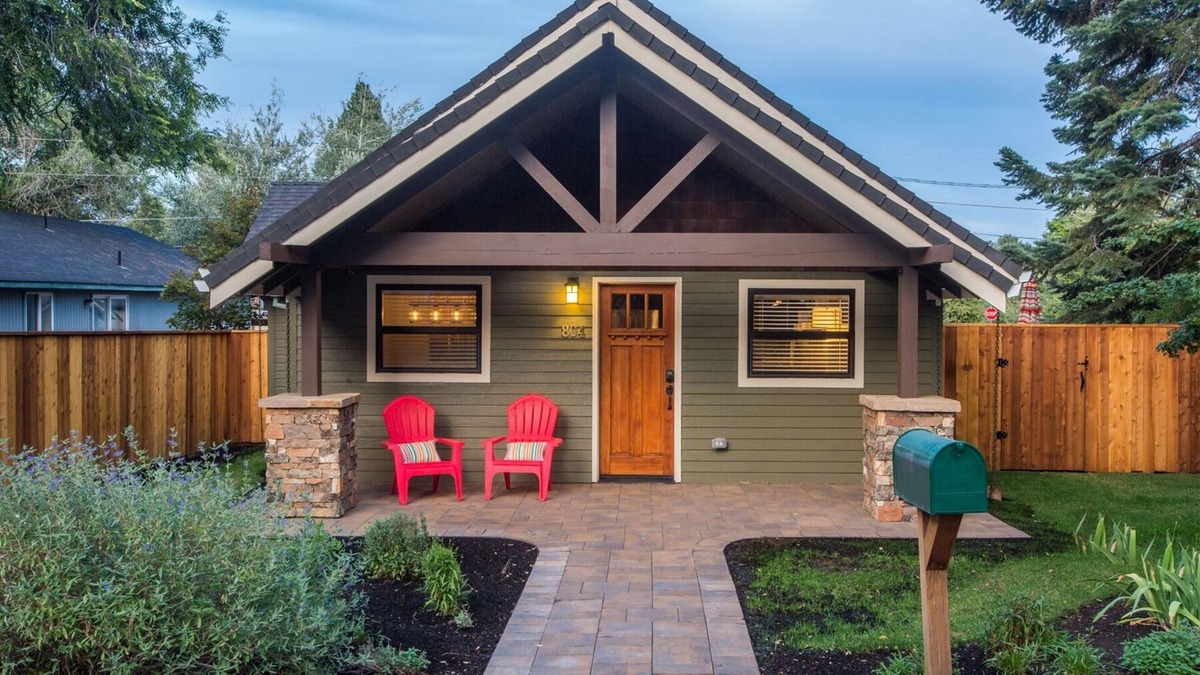 River West House | Bluebird Day - Deschutes Bungalow