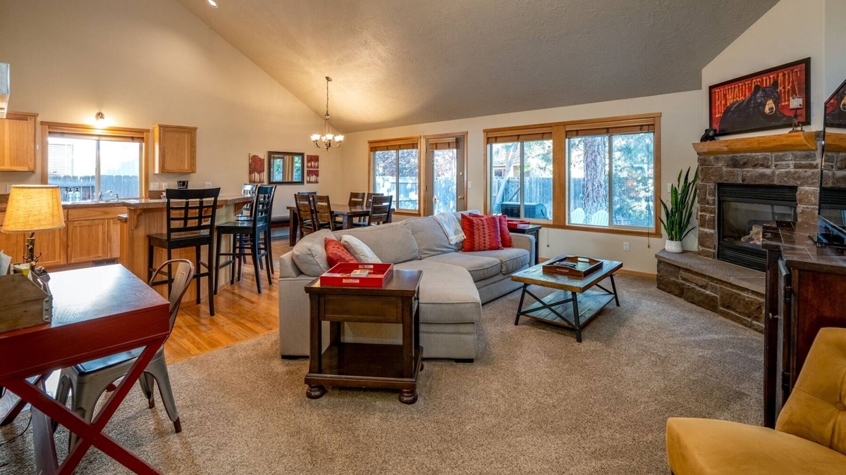 Southwest Bend House | Bluebird Day - Quail Pine Retreat