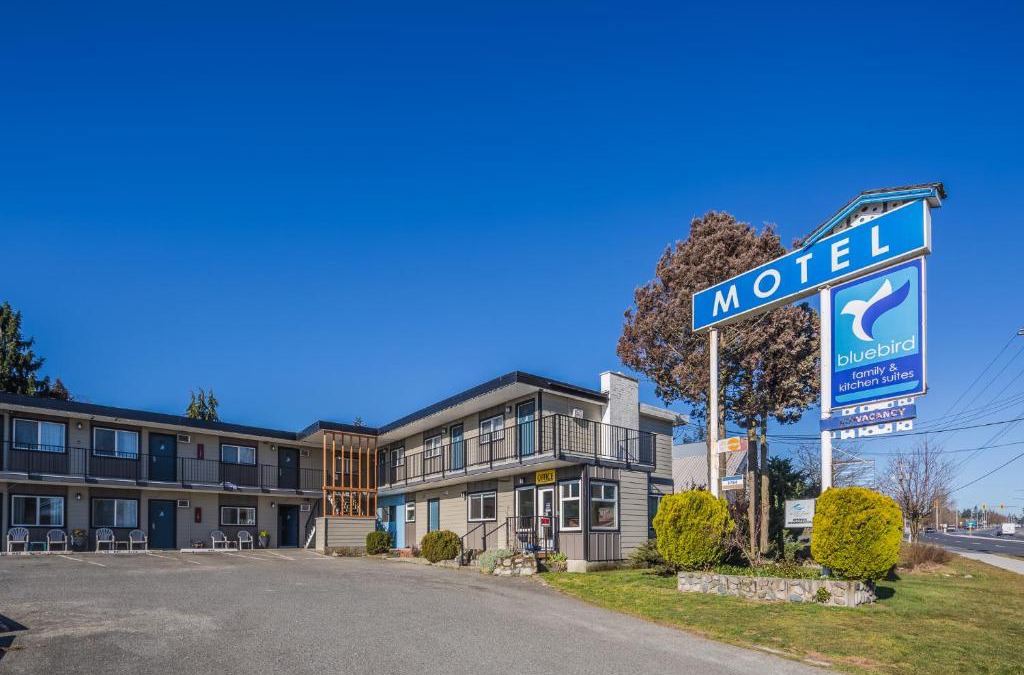 Regional District of Nanaimo Hotel | Bluebird Motel