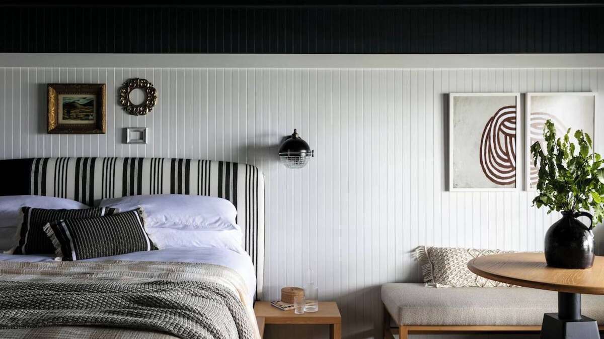 Ocean Point Hotel | Bluebird Ocean Point | Deluxe King | Private Beach + Near Grimes Cove Beach
