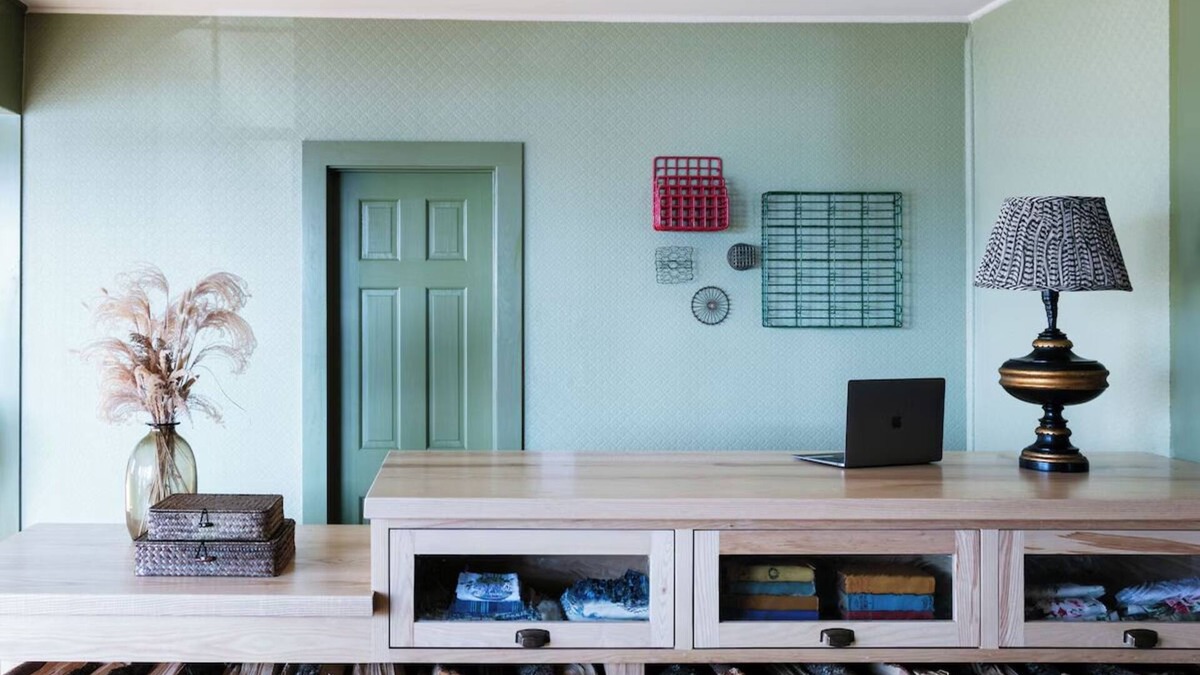 Ocean Point House | Bluebird Ocean Point Inn | Ocean Point Two-Bedroom Suite | Free Coffee and Tea