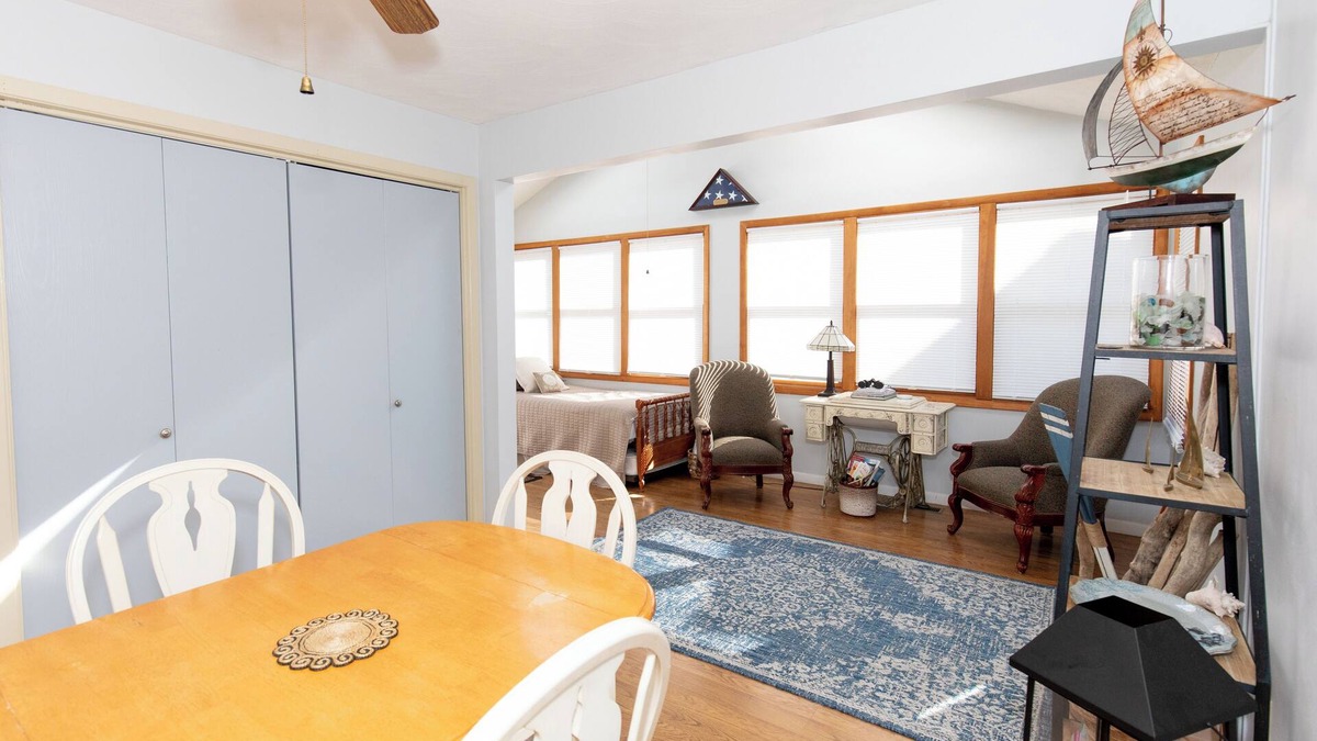 Vermilion House | Bluebird's Road to Happiness