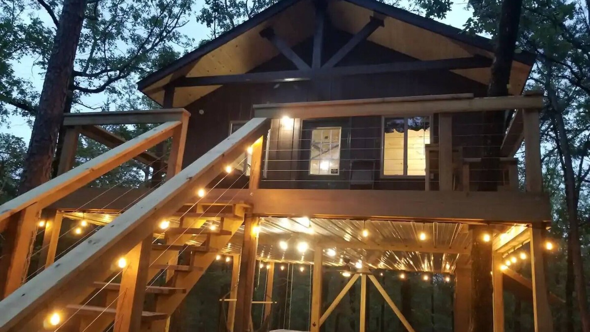Whitesboro Cabin | Bluebird Treehouse Big Cedar Wilderness Cabins