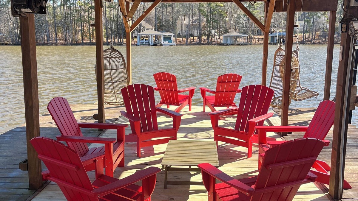 Ebony House | BlueFox: 4 BR 3.5 Bath Waterfront Escape UPDATED 2025!