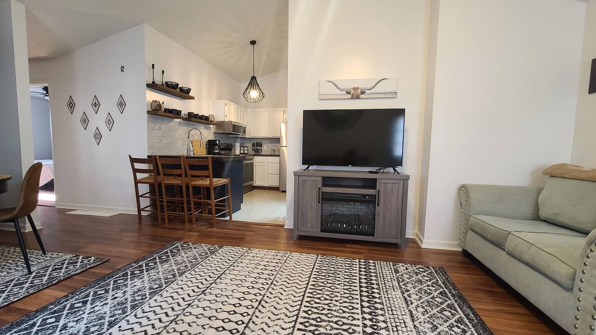 Georgetown House | Bluegrass Haven 3BR 2Bathn5 miles to the Horse ParknFamily/pet friendly