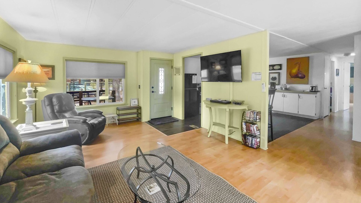 Sisters House | Bluegrass home in Crossroads - Pet friendly home just outside of Sisters