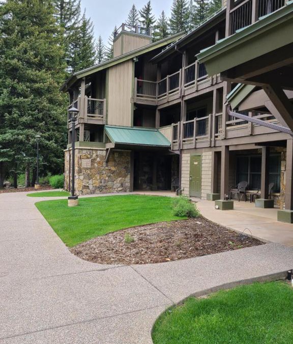 Vail Resort | Bluegreen's StreamSide at Vail