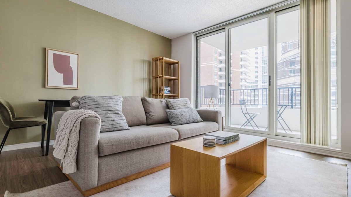 Ballston Apartment | Blueground | Ballston, pool, nr Arlington Cemetery