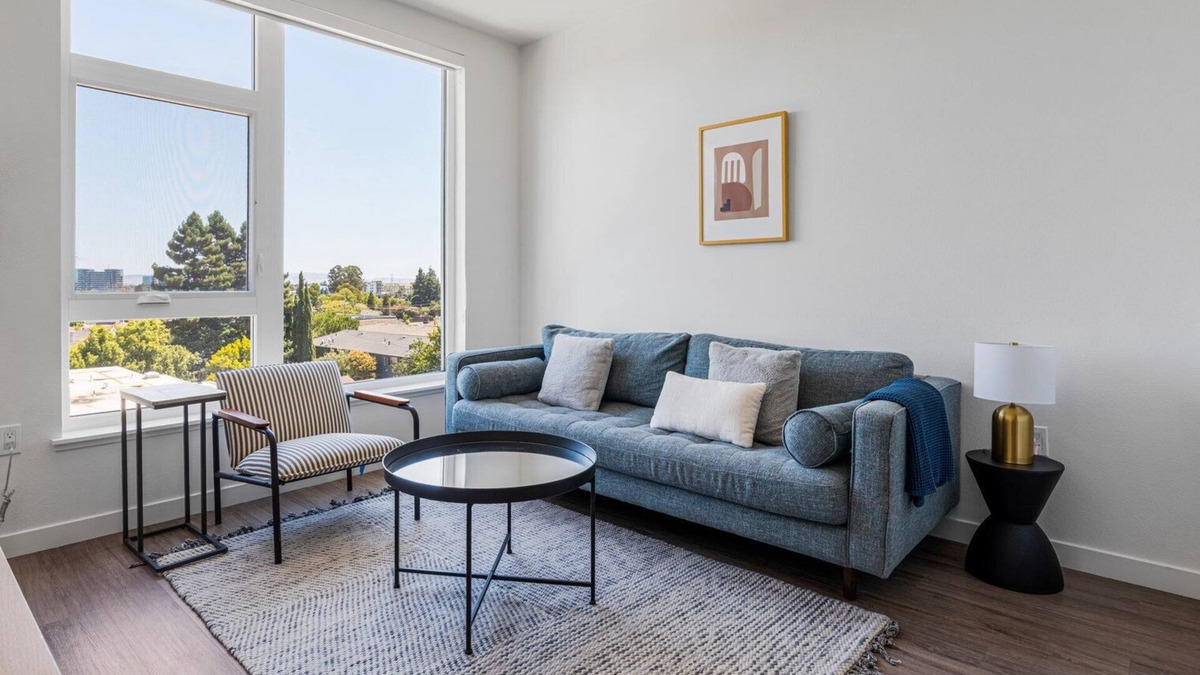 Belmont Apartment | Blueground | Belmont, pool, nr Coyote Point