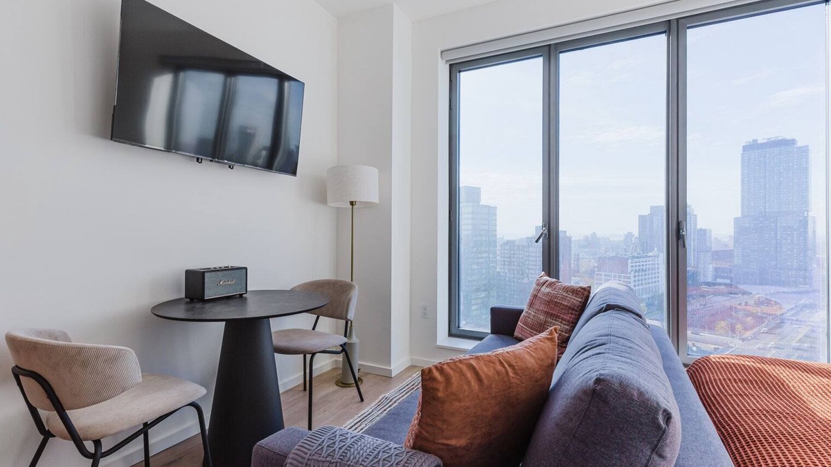 Clinton Hill Apartment | Blueground | Clinton Hill, pool, nr Fort Greene Park