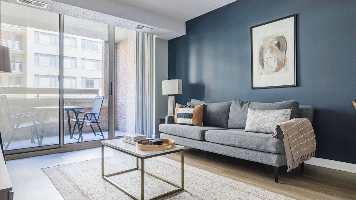 Connecticut Ave - K Street Apartment | Blueground | Connecticut Ave/K St, balcony, nr White House