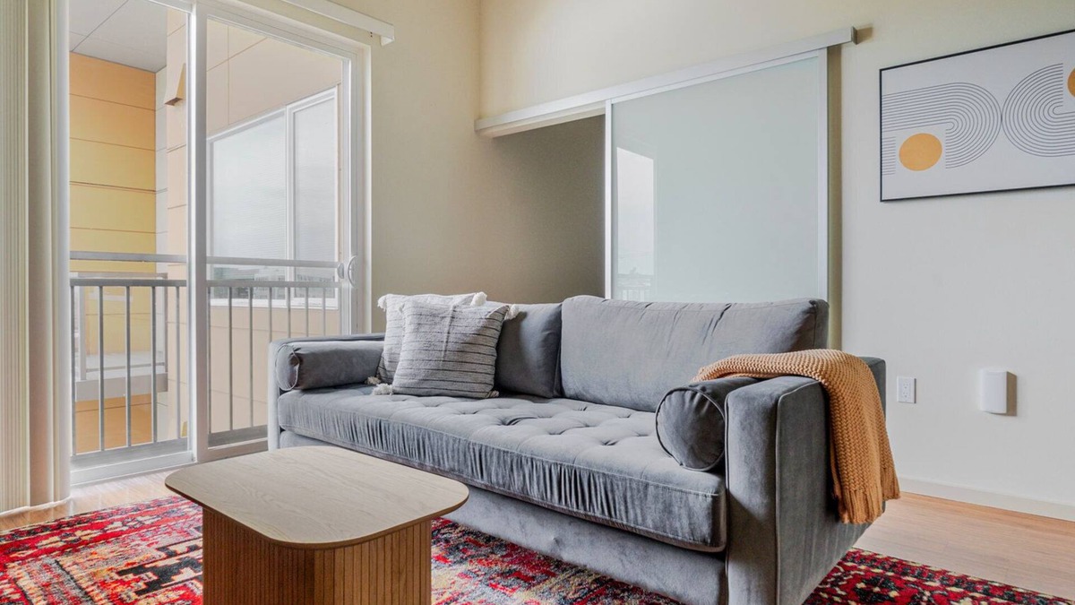 Downtown Apartment | Blueground | Downtown, jacuzzi, nr Lake Sammamish