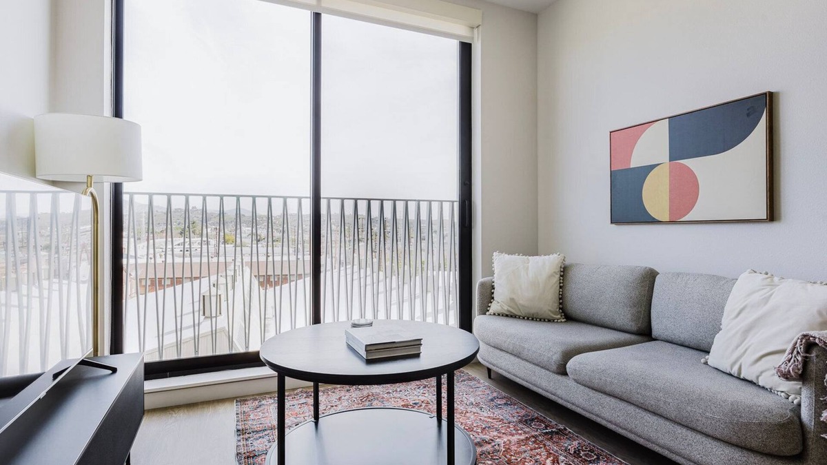 Chinatown Apartment | Blueground | Downtown, elevator, nr parks